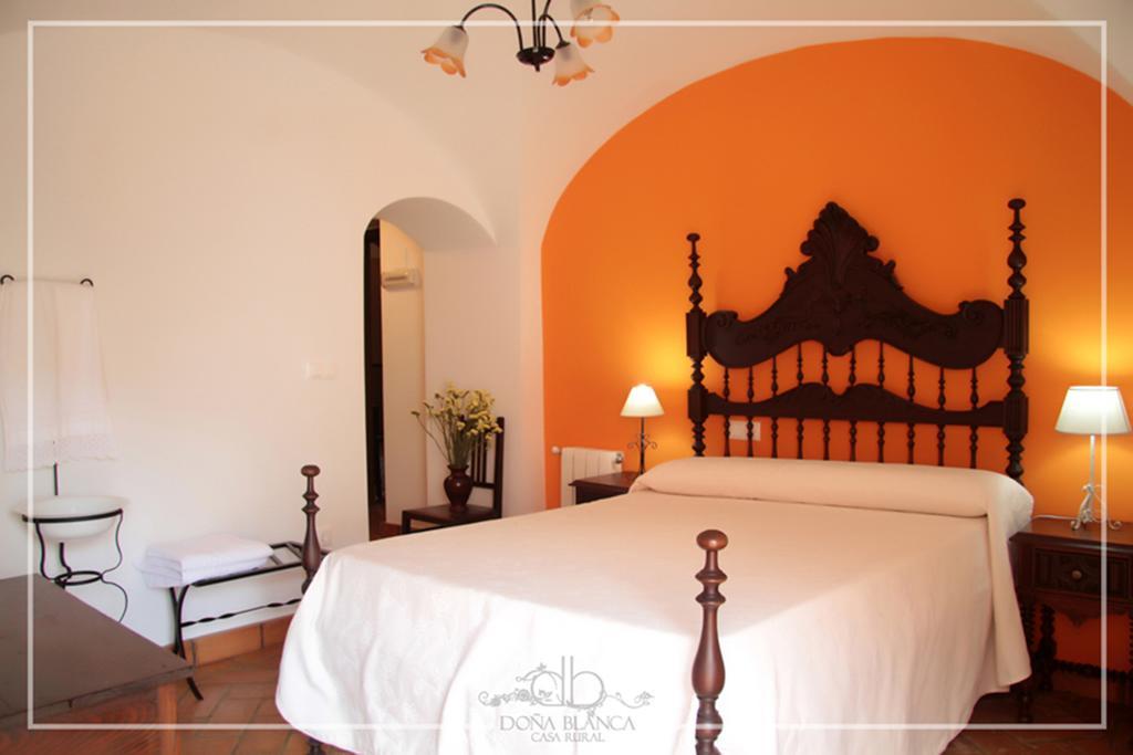 Casa Rural Dona Blanca Santa Cruz de la Sierra Bilik gambar